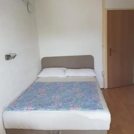 公寓 Apartman *